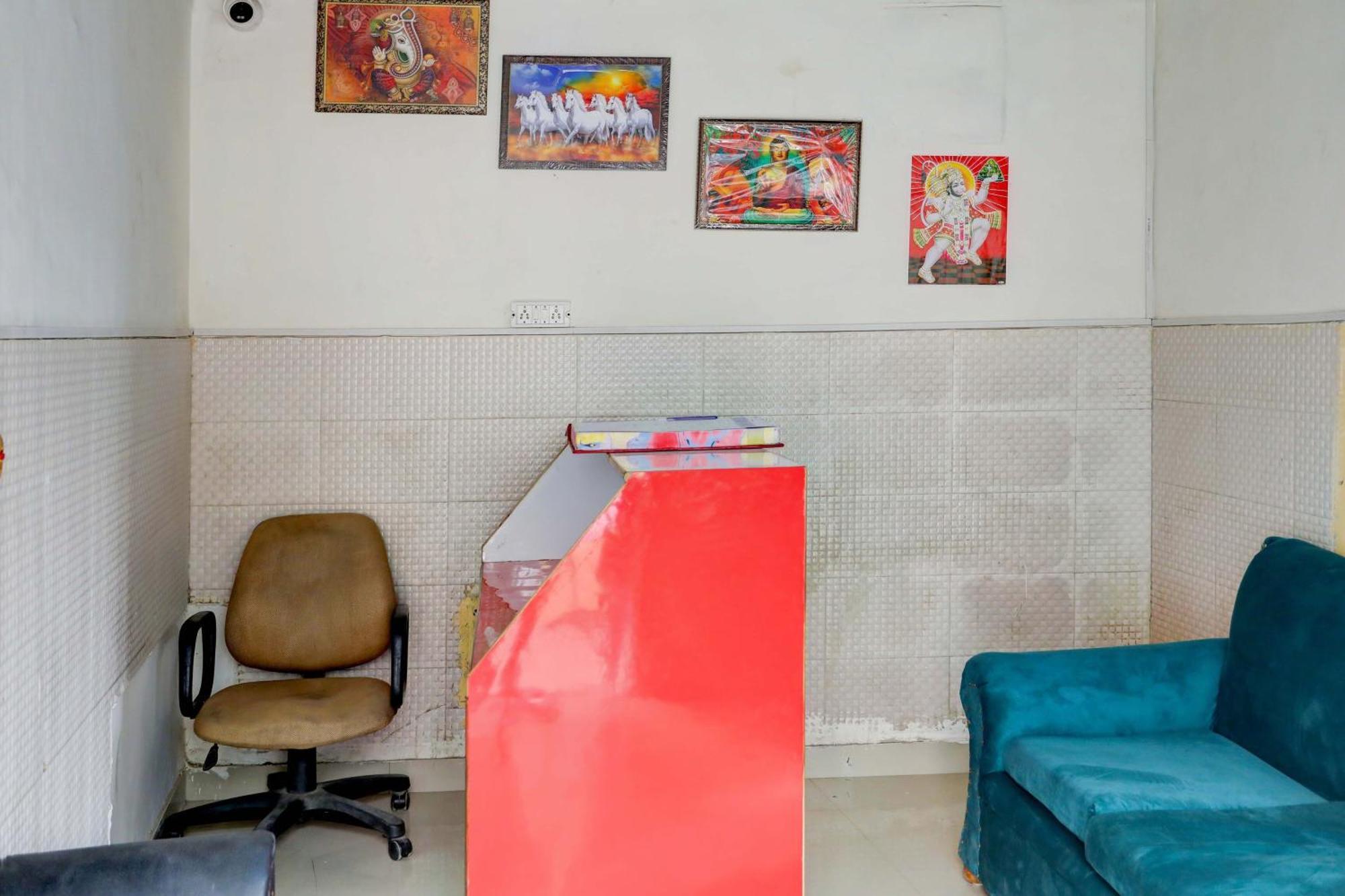 Hotel O Tilak Hotel 24 Sector 27 Near By Vinayak Hospital Gali No-6 نويدا المظهر الخارجي الصورة